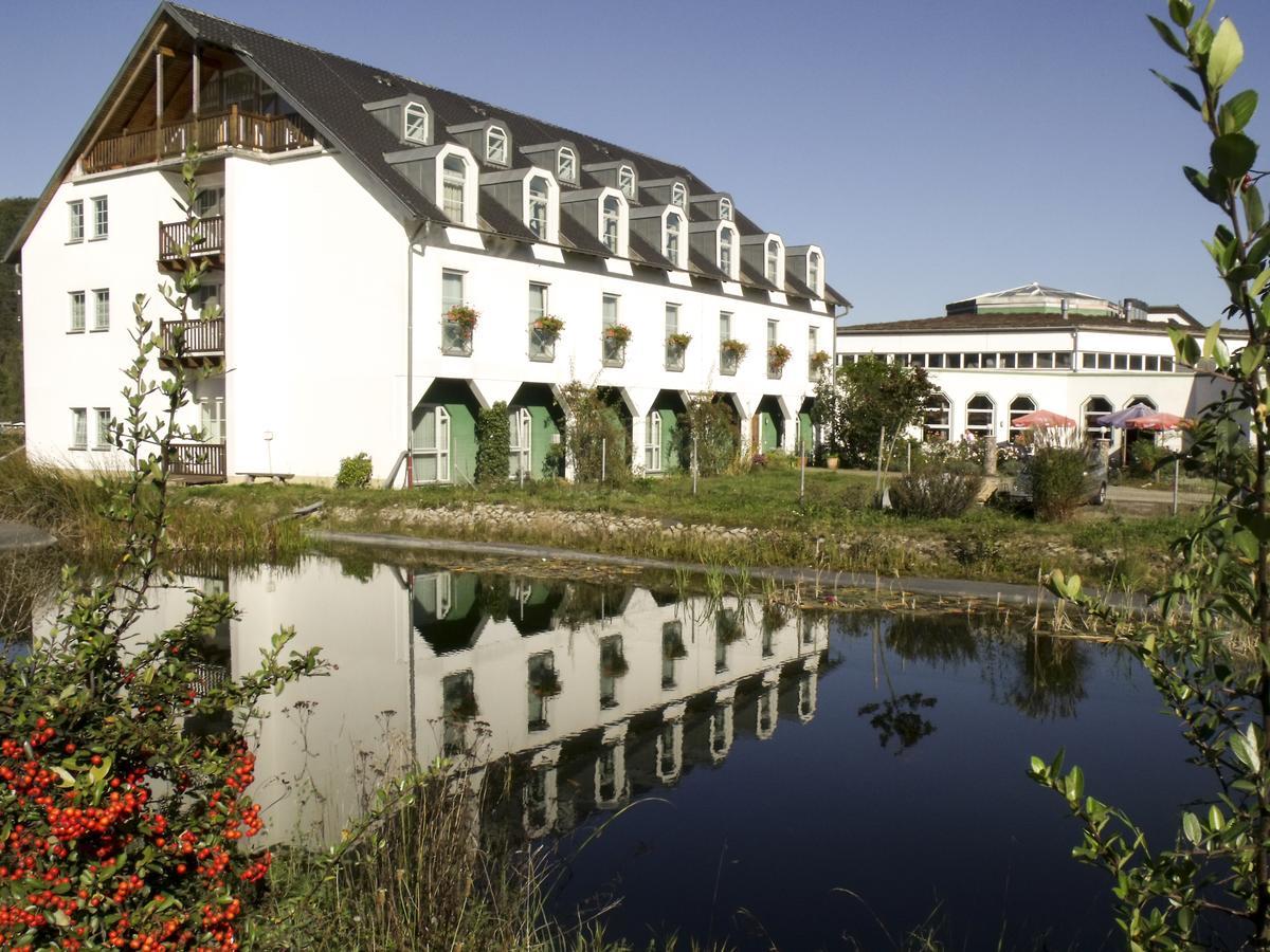 Hotel Zur Werra Шмалькальден Экстерьер фото